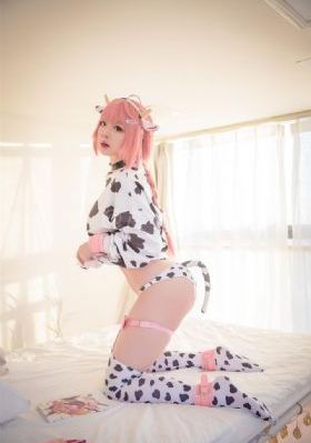 《警花与警犬》主演